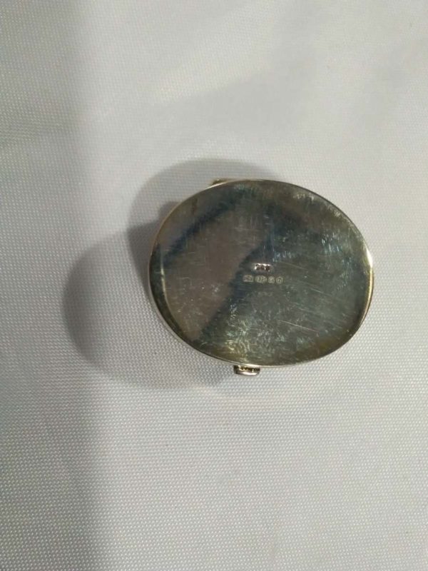 lot 122 collectable small sterling silver pill box - Image 3