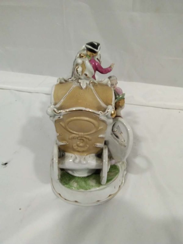 lot 152 Porcelain horse & carriage ornament by Bond Design Japan - Image 7