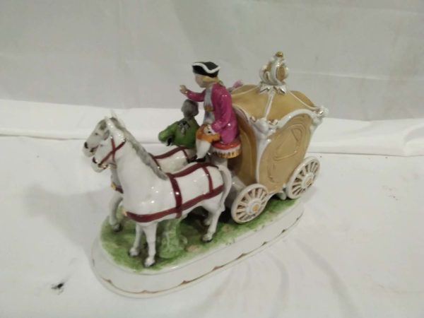 lot 152 Porcelain horse & carriage ornament by Bond Design Japan - Image 6