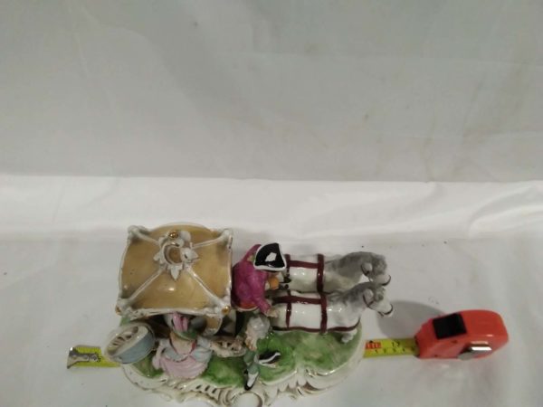 lot 152 Porcelain horse & carriage ornament by Bond Design Japan - Image 3