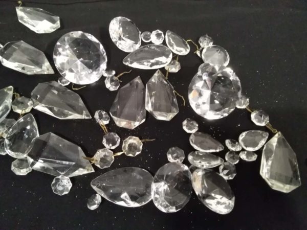 lot 154 quantity of glass crystals - Image 4