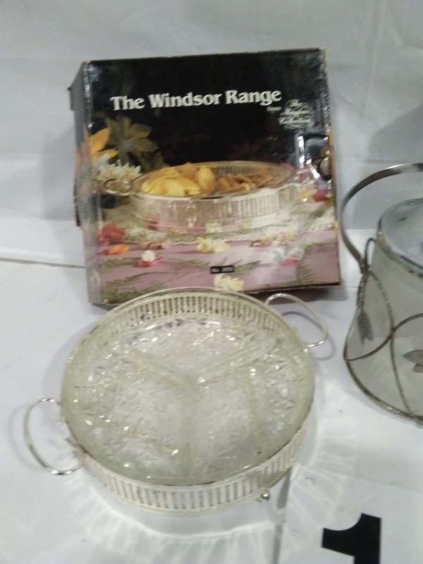 lot 159 2 x Windsor Range boxed silver plated serving dishes & a cut glass ice bucket - Image 2