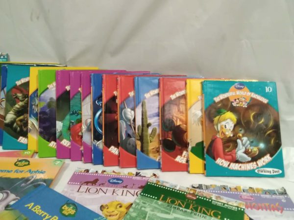 lot 160 quantity of Disney books including The Wonderful World of Knowledge - Image 5