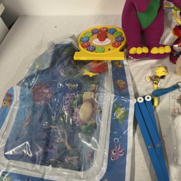 Lot 1091 – Mixed Toys Including 90s Barney Soft Toy Collectable (Fforestfach collection) - Image 3