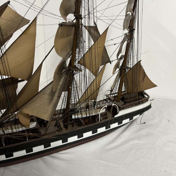 Lot MW1102 – Hand Made Ship (Collection Fforestfach) - Image 2