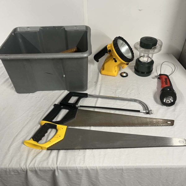 Lot MW1108 – Selection Of Tools + Saws (Collection Fforestfach)