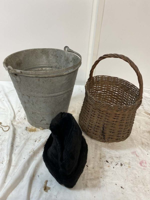 LOT JB1027- METAL BUCKET,WICKER BASKET AND HAT