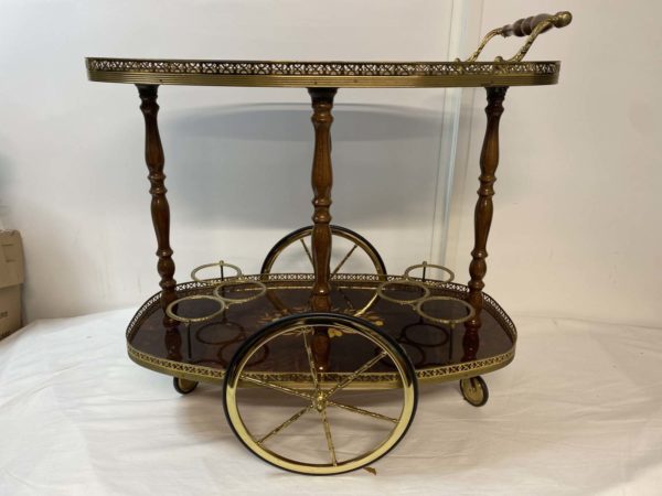 LOT 1033-VINTAGE DRINKS TROLLY