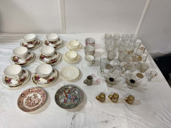 LOT LH1003-CERAMIC AND GLASS WARES -COALPORT-CROWN