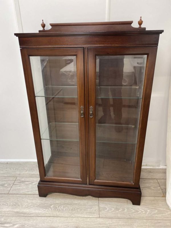 Lot NT1083 – Mid Century Display Cabinet (Fforestfach collection)