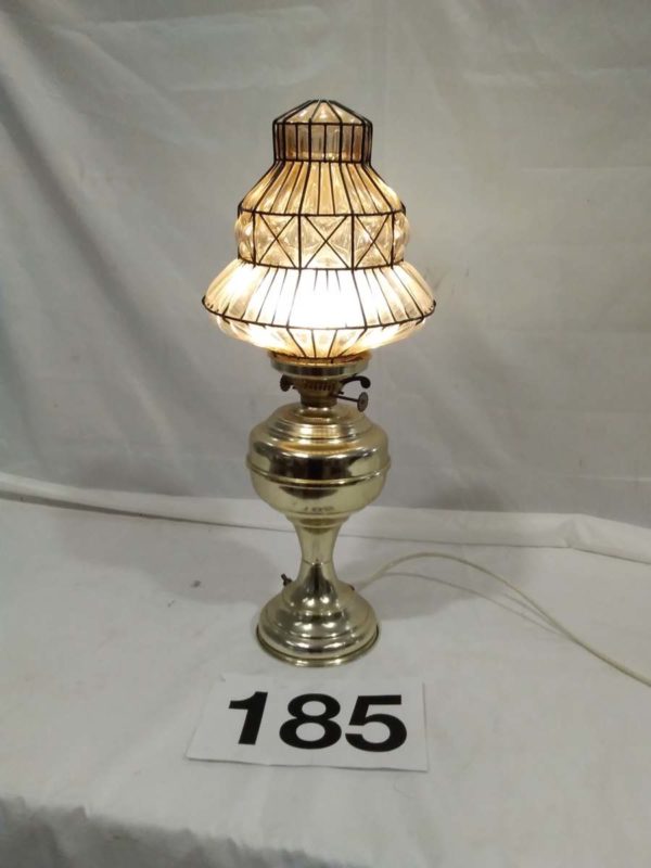 lot 185 electric lamp with shade - Image 2