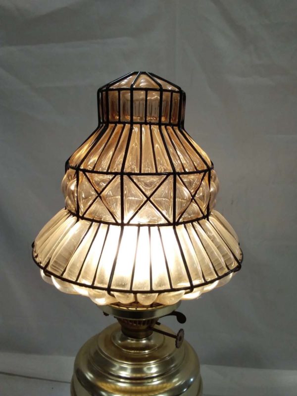 lot 185 electric lamp with shade - Image 5