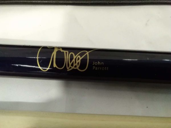 lot 189 Pool cue printed signature of  John Parrot - Image 4