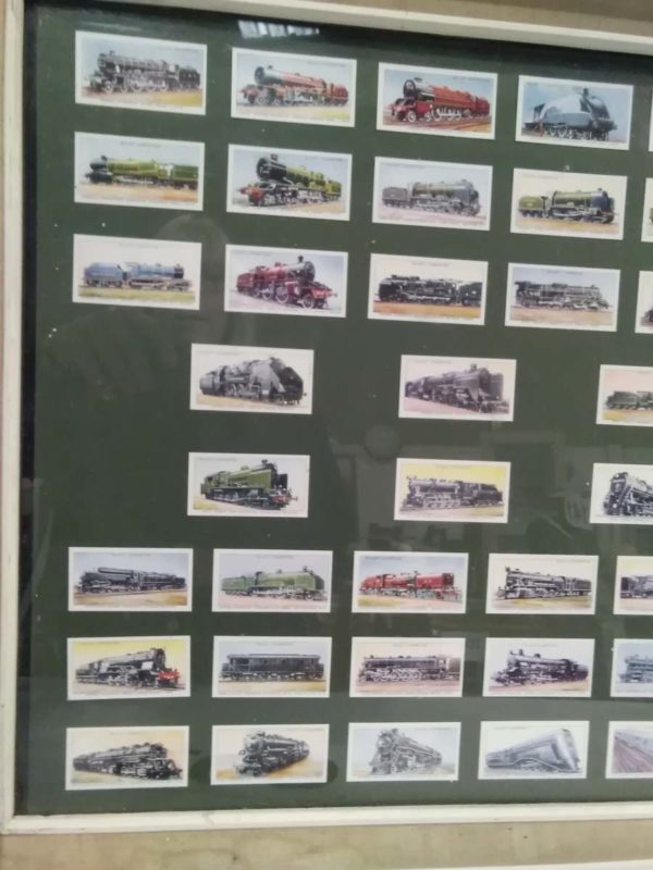 lot 200 2 framed cigarette cards Train theme - Image 3