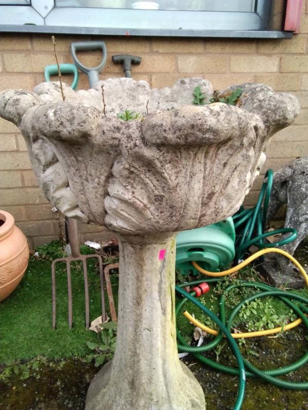 lot 206 tall pedestal garden planter - Image 4