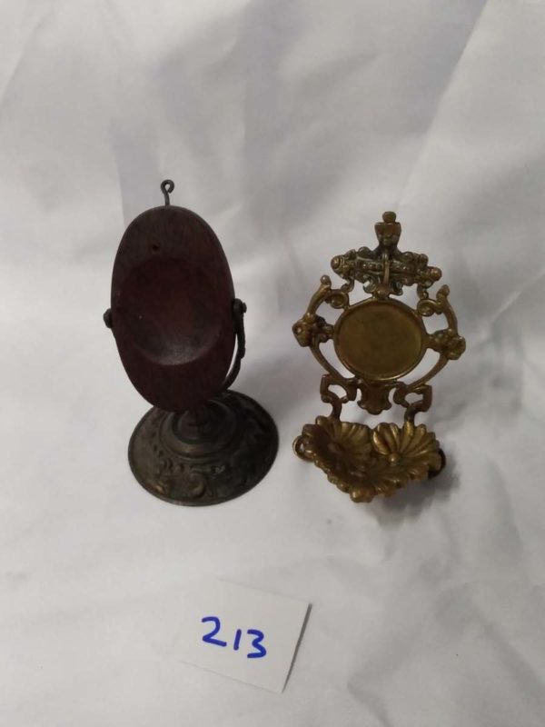 lot 213 2x vintage pocket watch stands - Image 2