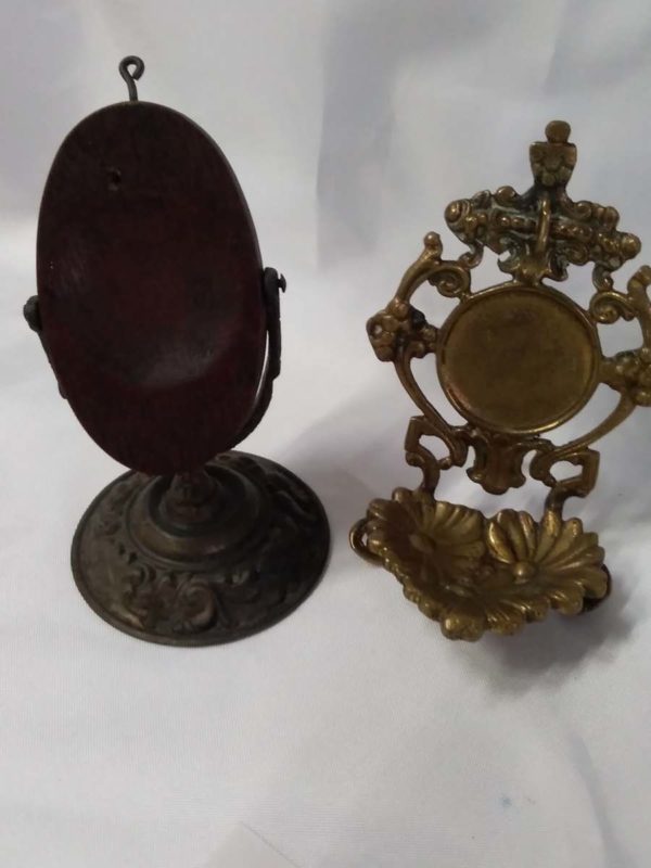 lot 213 2x vintage pocket watch stands - Image 3