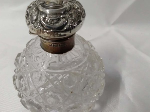 lot 219 unusual antiquesmall cut glass grenade perfume bottle with sterling silver lid - Image 5