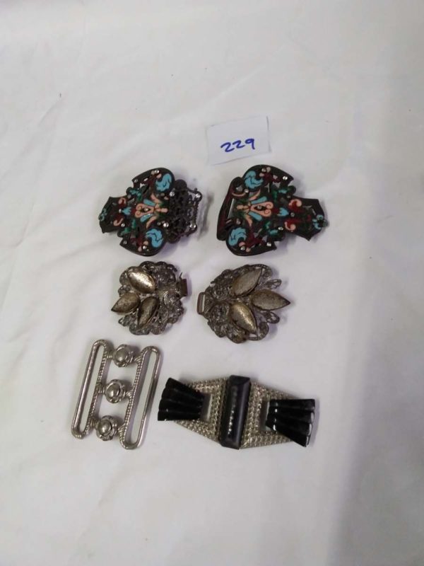 lot 229 collection of 4 vintage belt buckles - Image 2