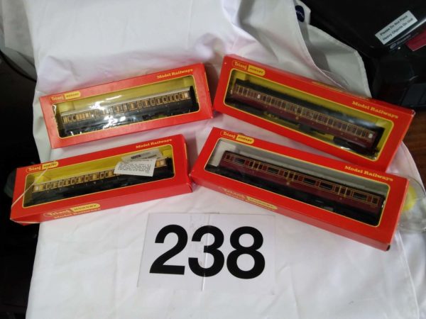 lot 238 4x Hornby railway carriages