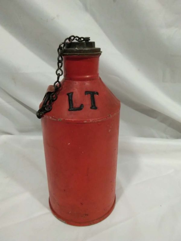 lot 242 vintage LT oil can - Image 2