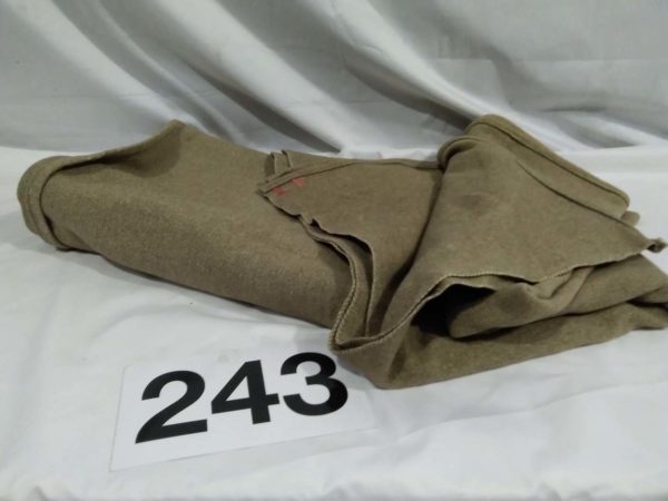 lot 243 2 military blankets - Image 2