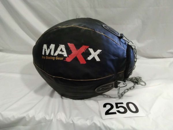 lot 250 training Punch bag - Image 6