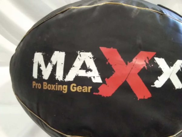 lot 250 training Punch bag - Image 4