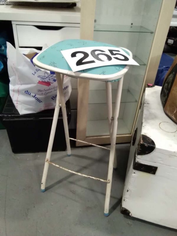 lot 265 trunk, pouffe & stool - Image 2