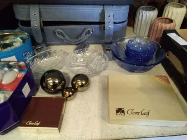 lot 276 miscellaneous items including ornaments, kitchen ware, etc. - Image 3