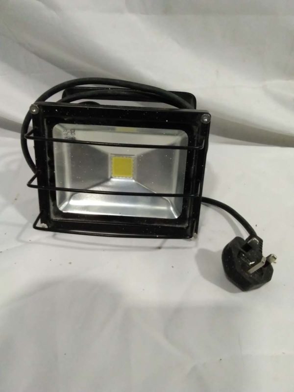 lot 308 outside / garage flood light