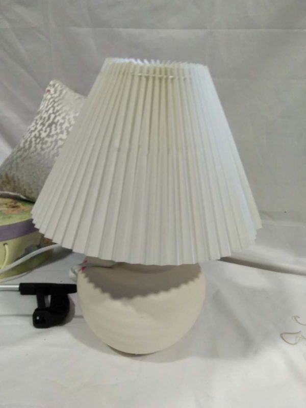 lot 310 house hold items – lamp, storage box etc - Image 3