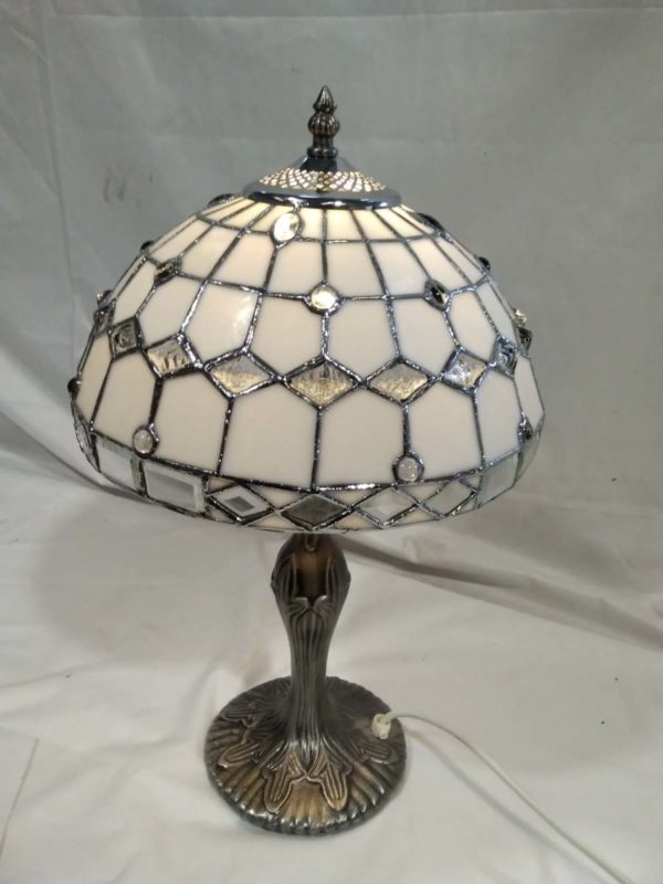 lot 340 Tiffany style table lamp - Image 3