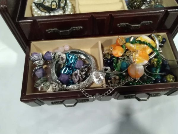 lot 349 wooden  jewellery box & contents - Image 2