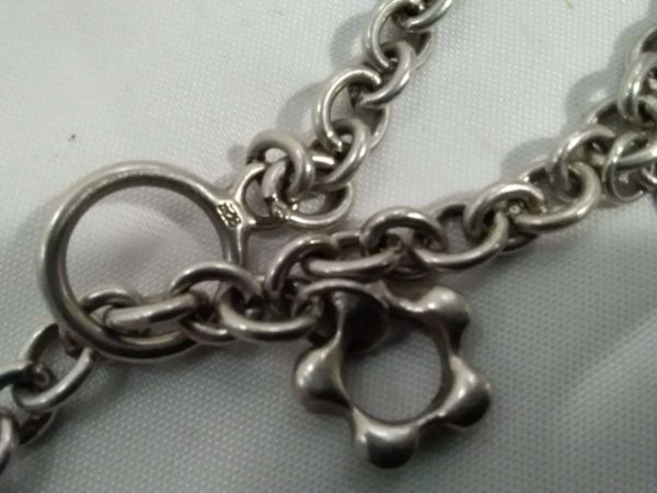 lot 359 attractive sterling silver charm bracelet - Image 4