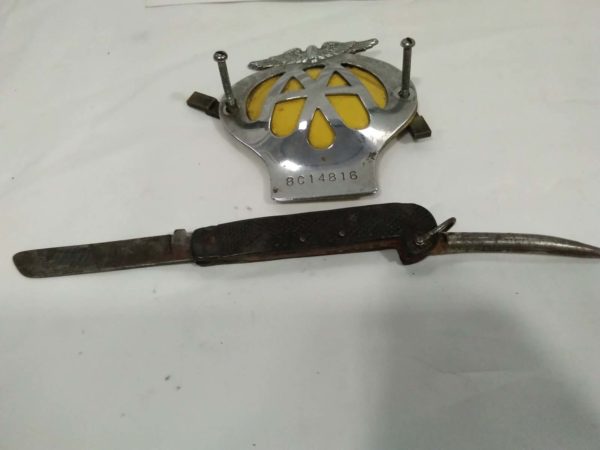 lot 361 vintage AA car badge & scouting knife - Image 4