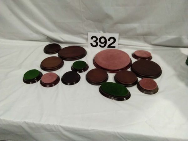 lot 392 collection of vintage mahogany figurine bases