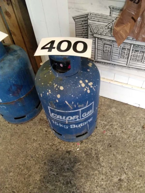 lot 400 gas bottle ( full)