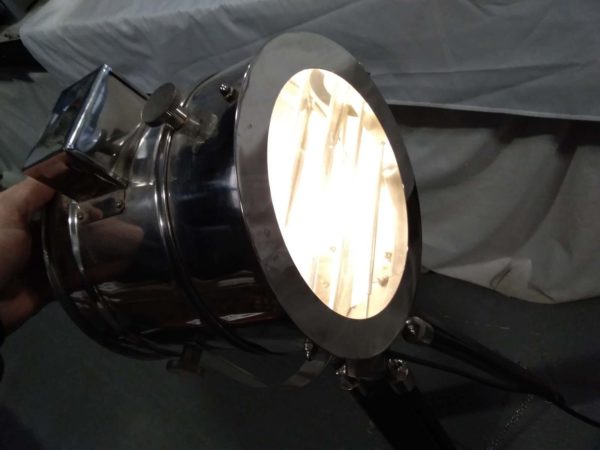 lot 404  Tripod lamp (lamp section needs tightening up) - Image 6