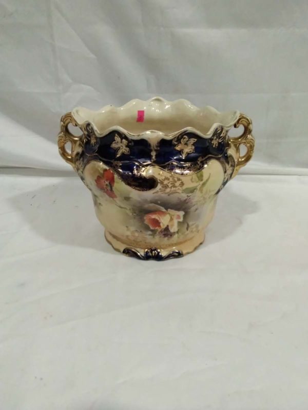 lot 440 Victorian Floral Plant Pot