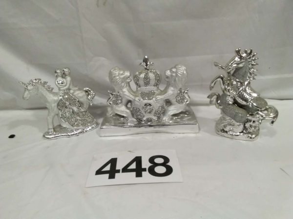 lot 448 5 Items of Bling Ornaments - Image 2