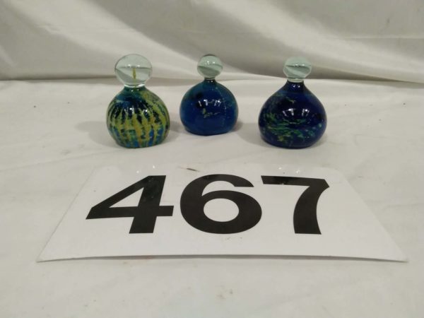 lot 467 3x Paper Weights - Image 2