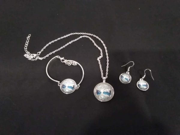 lot 508 Tree of Life Pendant earrings & Bracelet set