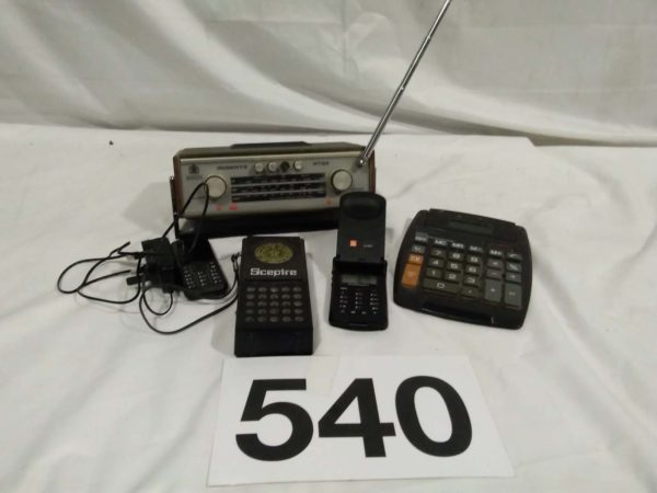 lot 540 vintage Roberts radio, 2 mobile phones, calculator, radio - Image 2