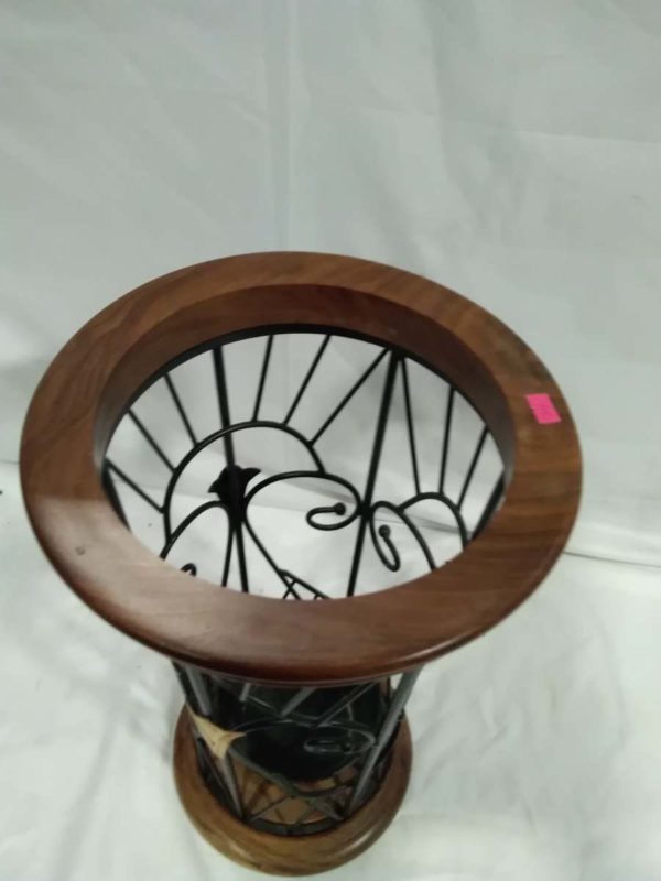 lot 542 metal & wood umbrella stand ( damaged) - Image 4