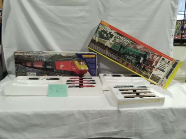 lot 545 2 Hornby train sets ( Both sets missing track)