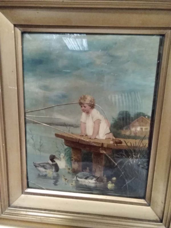 lot 552 antique crystoleum glass young girl looking at ducks picture (damaged frame ) - Image 5