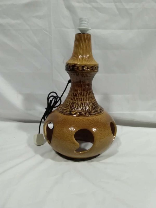 lot 554 vintage West German pottery lava Glaze lamp double bulbs 20″