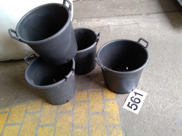 lot 561 4 x 50 ltrs rubber garden tubs ideal for tomatoes & potatoes