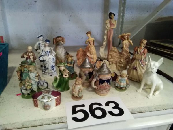 lot 563 assorted ornaments & glass ware - Image 7